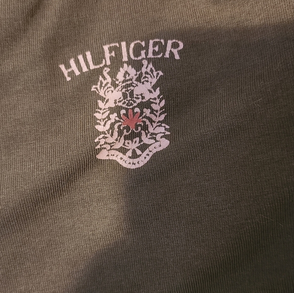 M Tommy Hillfiger Capri Sweat Pants with drww string on hem - Picture 2 of 4